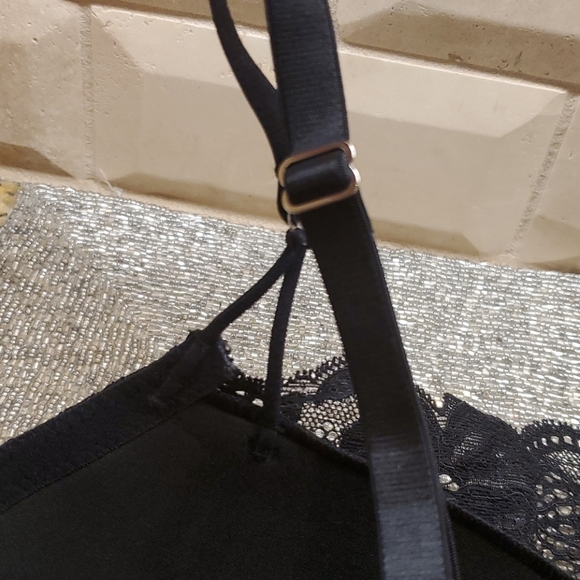 SOLD!! NATORI Black Lace Overlay Bra - Size 32DD - Picture 4 of 7